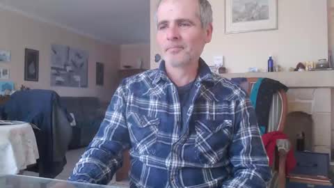 Snapshot of aalex1717 chatting on February 3, 2025, 4:20 pm Aalex1717 online show from February 3, 2025, 4:20 pm
