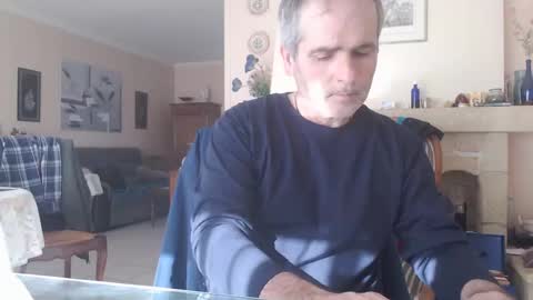 Snapshot of aalex1717 chatting on February 4, 2025, 1:06 pm Aalex1717 online show from February 4, 2025, 1:06 pm