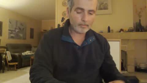 Snapshot of aalex1717 chatting on February 16, 2025, 8:33 pm Aalex1717 online show from February 16, 2025, 8:33 pm
