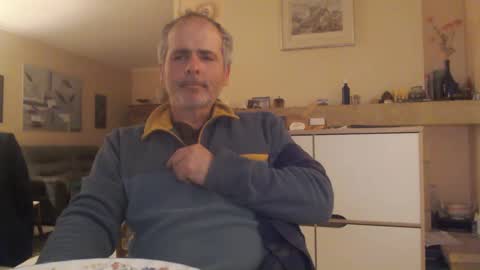 Snapshot of aalex1717 chatting on February 28, 2025, 7:46 pm Aalex1717 online show from February 28, 2025, 7:46 pm