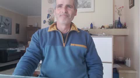 Snapshot of aalex1717 chatting on March 2, 2025, 2:43 pm Aalex1717 online show from March 2, 2025, 2:43 pm