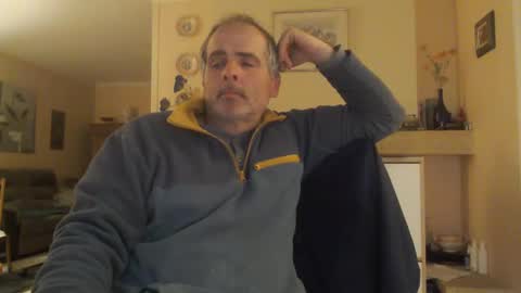 Snapshot of aalex1717 chatting on March 4, 2025, 11:00 pm Aalex1717 online show from March 4, 2025, 11:00 pm