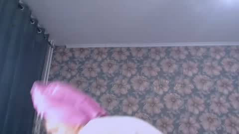 Snapshot of aalicebubble chatting on July 7, 2026, 1:59 pm Alice online show from July 7, 2026, 1:59 pm