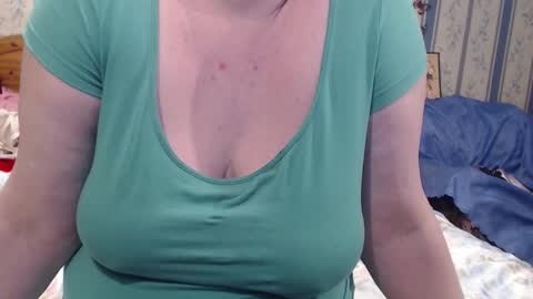 NINA online show from November 9, 2025, 9:57 pm