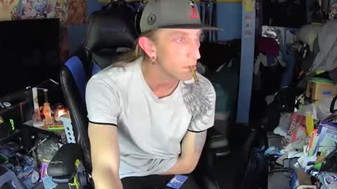 Snapshot of aaron111dub chatting on February 6, 2026, 4:32 pm NorCalLongSlong online show from February 6, 2026, 4:32 pm