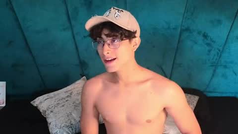 Aaron Ezequiel online show from May 6, 2026, 2:00 pm