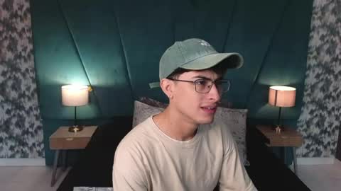 Aaron Ezequiel online show from June 12, 2026, 12:26 pm