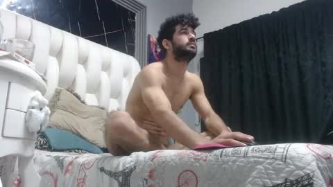 aaron_jones_1 online show from May 19, 2026, 4:30 am