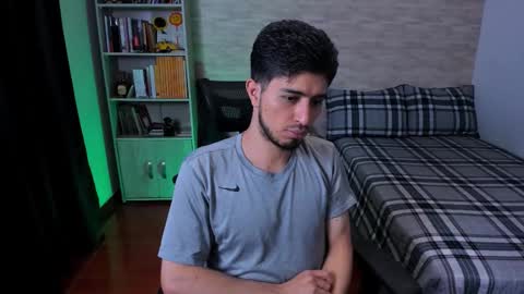 Aaron online show from September 8, 2025, 7:46 pm