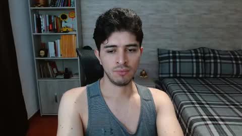 Aaron online show from November 5, 2025, 7:47 pm