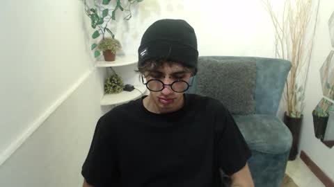 Aaron online show from February 26, 2026, 11:42 am