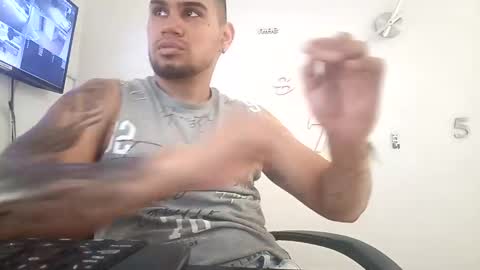 Snapshot of aaronhunter__ chatting on January 4, 2025, 5:37 pm ig aaron hunter123 online show from January 4, 2025, 5:37 pm