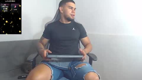 Snapshot of aaronhunter__ chatting on September 21, 2025, 10:39 am ig aaron hunter123 online show from September 21, 2025, 10:39 am