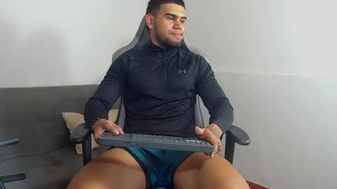 Snapshot of aaronhunter__ chatting on October 4, 2025, 7:06 am ig aaron hunter123 online show from October 4, 2025, 7:06 am