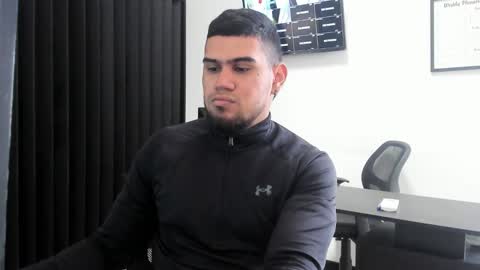 ig aaron hunter123 online show from February 20, 2026, 5:13 pm