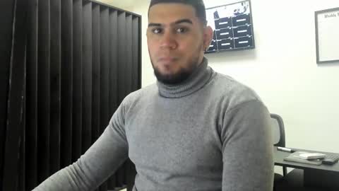 ig aaron hunter123 online show from February 26, 2026, 3:11 pm