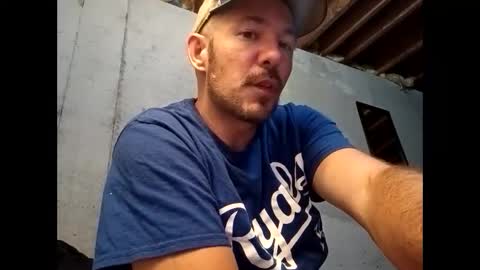 aaronshere888888 online show from September 17, 2025, 4:14 am