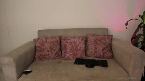Snapshot of abbey_allen chatting on October 11, 2025, 11:25 pm Abbey  IG abby allenn  04 December Online at  I will be on vacation dont forget me  See you soon   online show from October 11, 2025, 11:25 pm