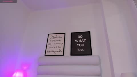 abbey_walker online show from January 19, 2026, 11:25 am