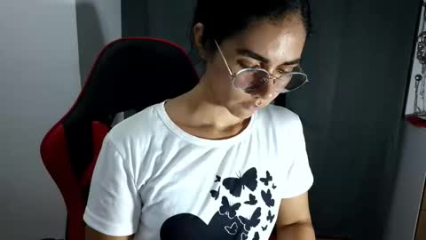 Martina online show from October 27, 2025, 1:31 am