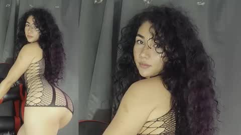 Snapshot of abbi_moon chatting on March 19, 2026, 12:42 pm Martina online show from March 19, 2026, 12:42 pm