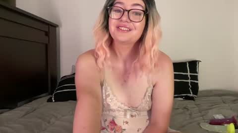 Abbi Willow online show from August 8, 2026, 3:14 pm