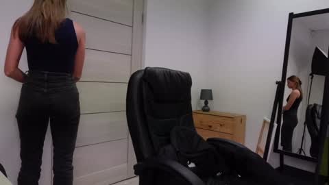 ABBY LAKER online show from December 29, 2024, 2:17 am