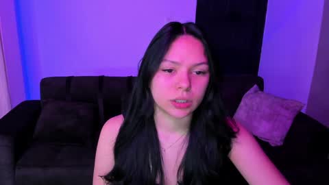 Abby Dixon  online show from April 5, 2026, 8:06 pm