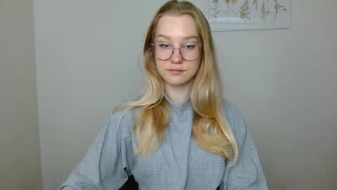 Snapshot of abbymoore__ chatting on September 14, 2025, 10:25 am Abby Lovense is active online show from September 14, 2025, 10:25 am