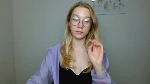 Snapshot of abbymoore__ chatting on October 7, 2025, 11:40 am Abby Lovense is active online show from October 7, 2025, 11:40 am