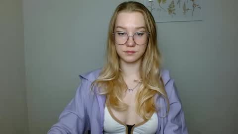 Snapshot of abbymoore__ chatting on October 8, 2025, 9:29 am Abby Lovense is active online show from October 8, 2025, 9:29 am
