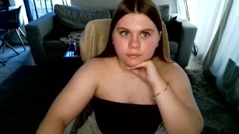 Snapshot of abbyvibe chatting on October 20, 2025, 2:39 pm abbyvibe online show from October 20, 2025, 2:39 pm