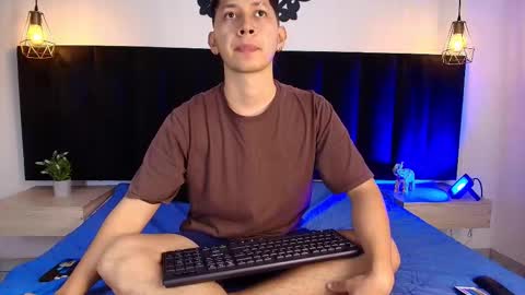 Snapshot of abeel_ordaz chatting on November 24, 2025, 7:13 pm Abel Ordaz online show from November 24, 2025, 7:13 pm