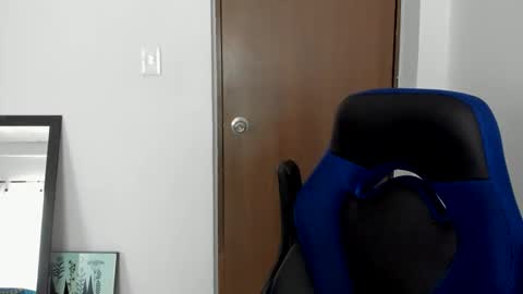 Independence model AbelAsburgo online show from January 10, 2025, 7:00 pm