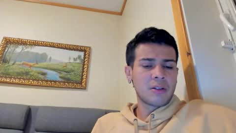 Independence model AbelAsburgo online show from September 11, 2025, 9:04 pm