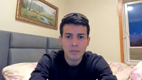 Independence model AbelAsburgo online show from September 15, 2025, 6:08 pm