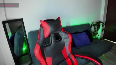 Independence model AbelAsburgo online show from March 3, 2026, 12:06 am