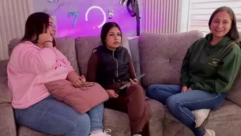 abella_as_ online show from February 24, 2026, 3:43 pm