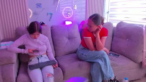 abella_as_ online show from March 26, 2026, 2:11 pm