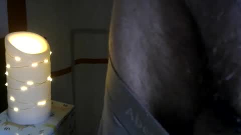 Snapshot of abercrombieguy22 chatting on November 17, 2025, 5:02 am AbercrombieGuy22 online show from November 17, 2025, 5:02 am