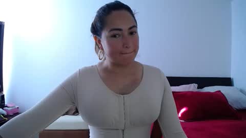 ximena online show from May 18, 2026, 12:44 pm
