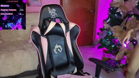 Snapshot of abigail_monroe__ chatting on December 17, 2024, 4:12 am abigail_monroe__ online show from December 17, 2024, 4:12 am