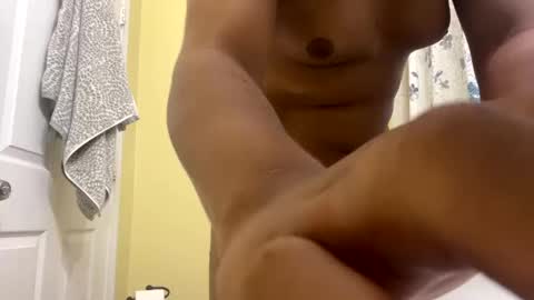 Snapshot of aboveaverage39 chatting on October 1, 2025, 12:11 pm aboveaverage39 online show from October 1, 2025, 12:11 pm