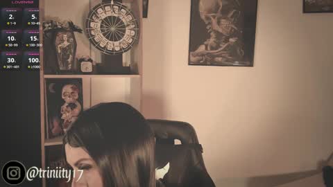 Snapshot of abril__colen chatting on December 12, 2024, 10:20 pm April online show from December 12, 2024, 10:20 pm