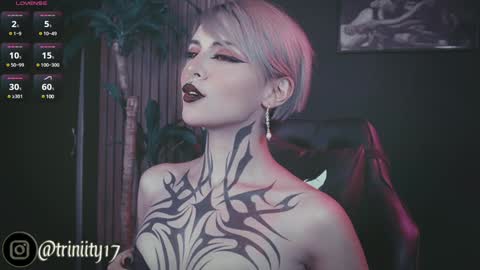 Snapshot of abril__colen chatting on January 29, 2025, 4:19 pm April online show from January 29, 2025, 4:19 pm