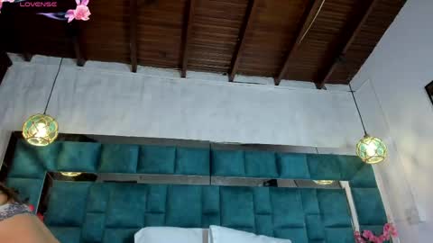 abril_gomez_11 online show from June 3, 2026, 8:14 pm