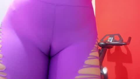 Abril jones online show from January 29, 2025, 2:32 pm