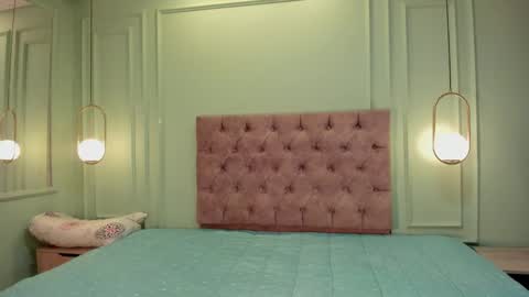 Abril jones online show from February 4, 2025, 11:16 am