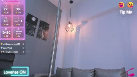 Snapshot of abril_ricci chatting on January 3, 2025, 6:44 am Abril online show from January 3, 2025, 6:44 am