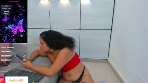 Snapshot of abril_ricci chatting on January 25, 2025, 10:29 am Abril online show from January 25, 2025, 10:29 am